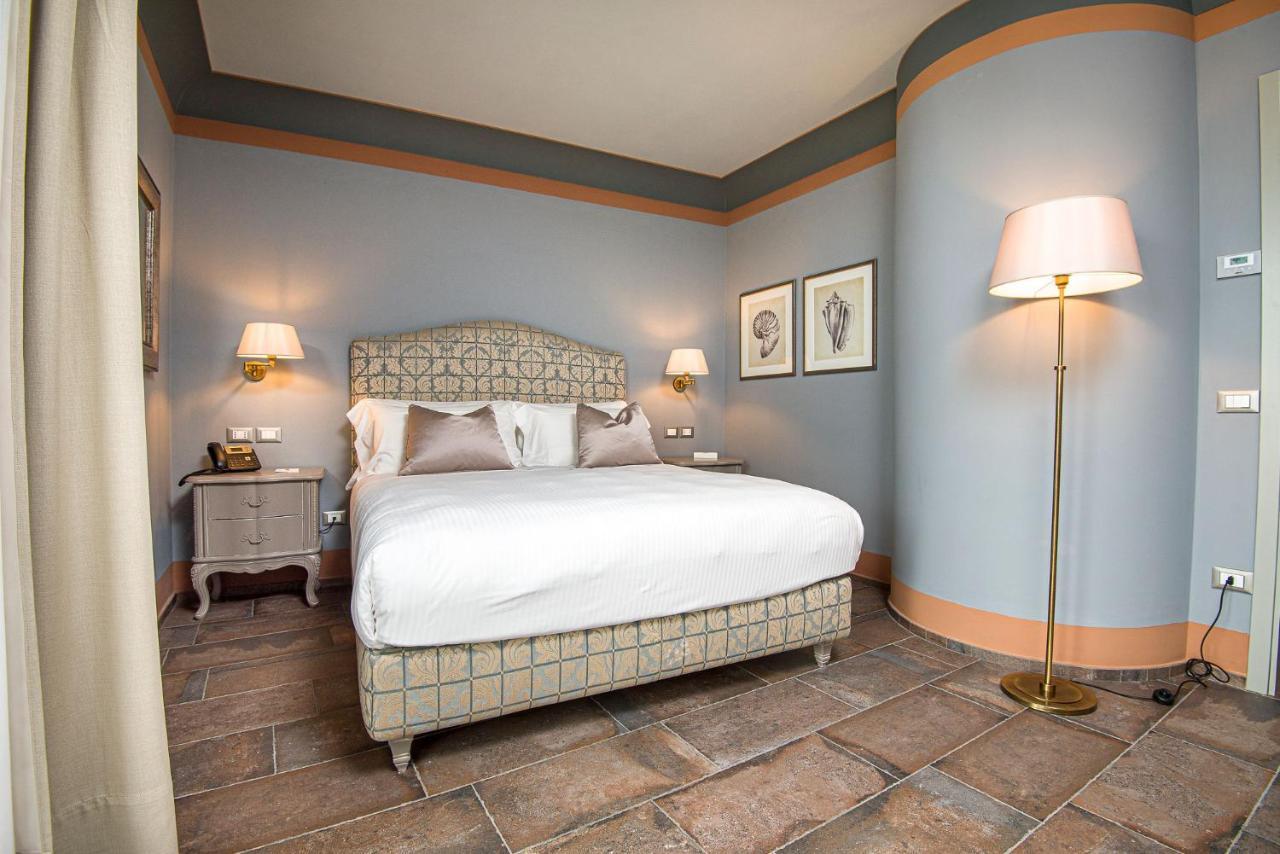 Castello Bonaria Wine & Spa Resort Кампилия Маритима Екстериор снимка
