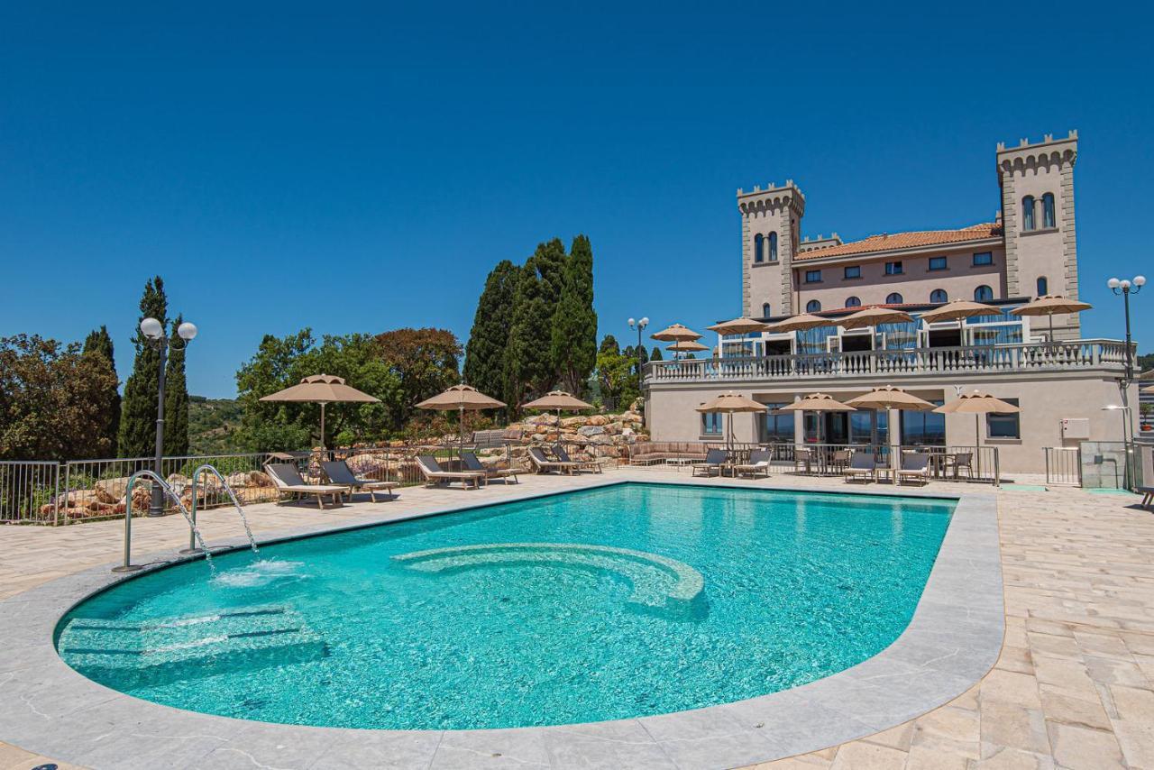 Castello Bonaria Wine & Spa Resort Кампилия Маритима Екстериор снимка