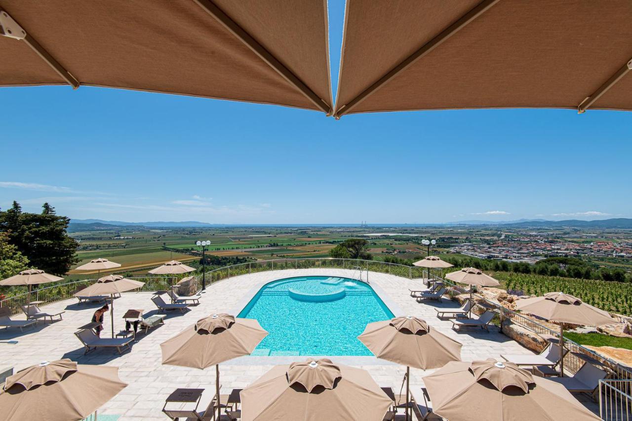 Castello Bonaria Wine & Spa Resort Кампилия Маритима Екстериор снимка