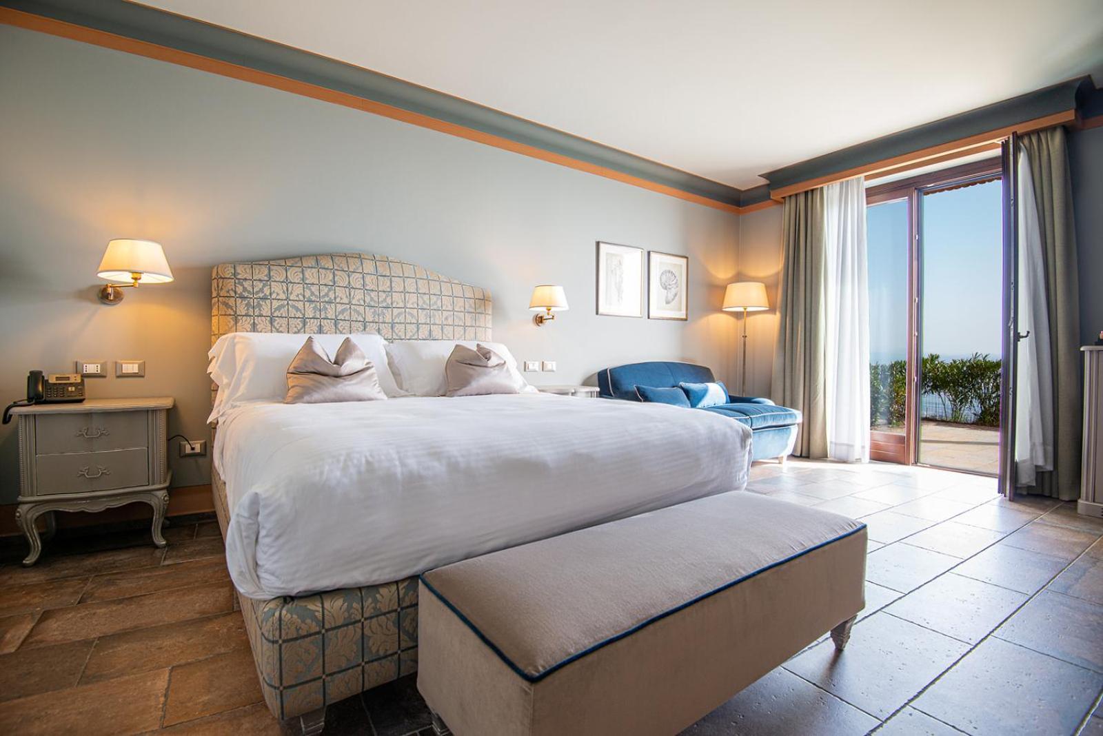 Castello Bonaria Wine & Spa Resort Кампилия Маритима Екстериор снимка