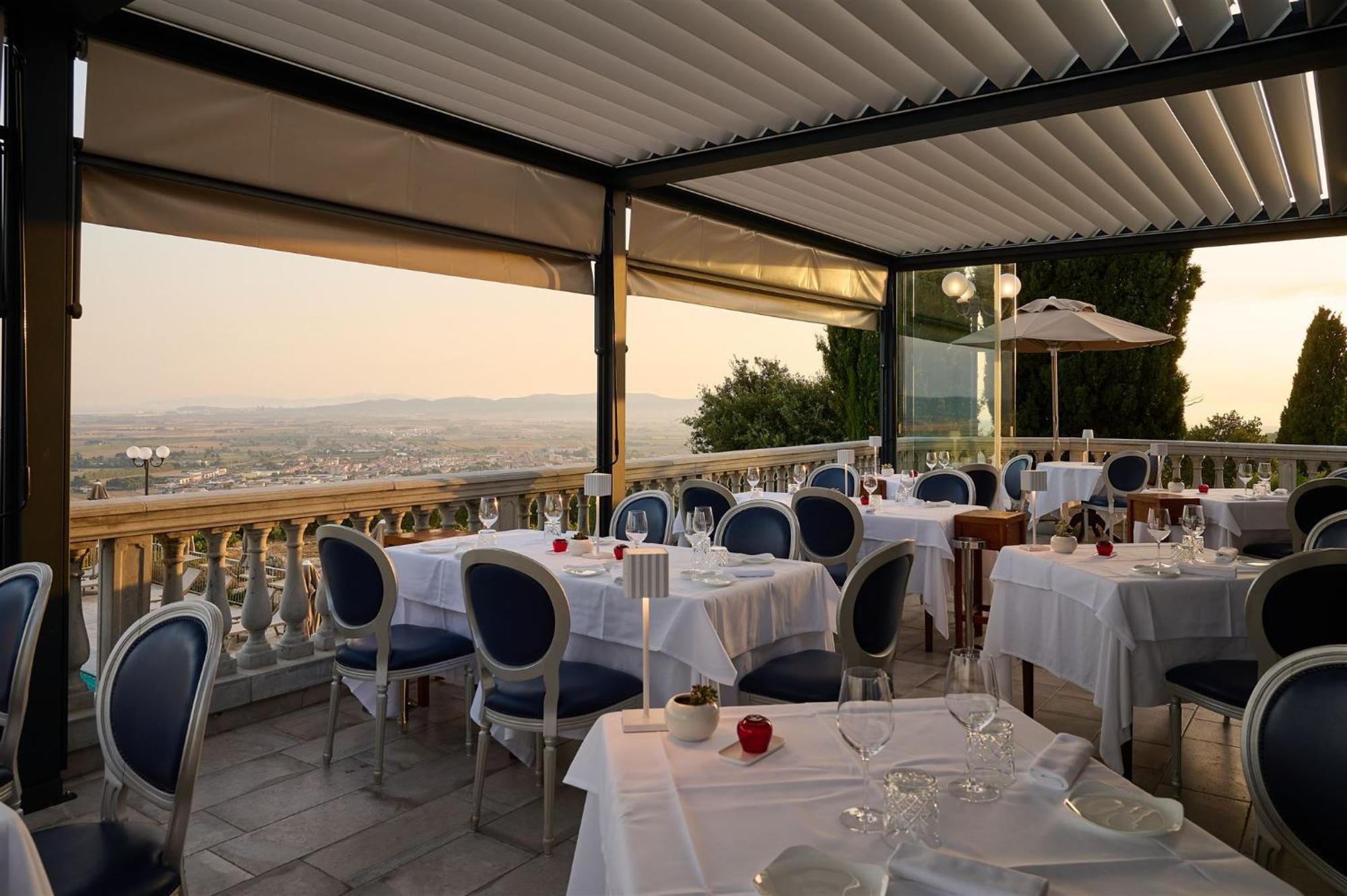 Castello Bonaria Wine & Spa Resort Кампилия Маритима Екстериор снимка
